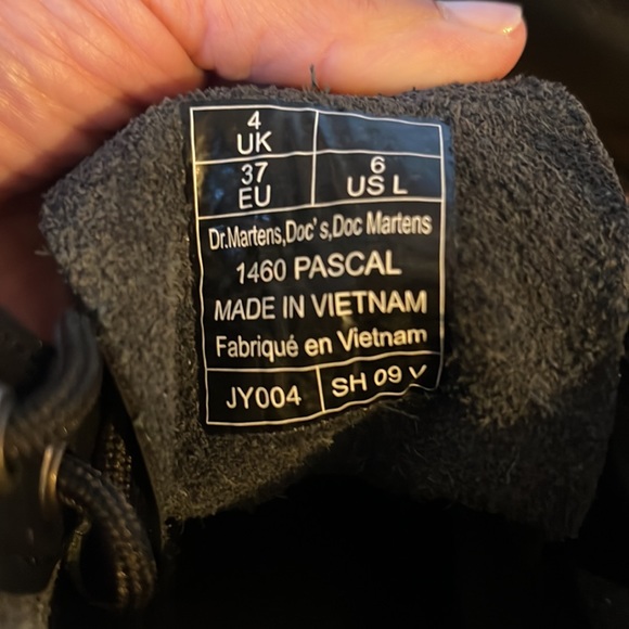 Dr. Martens like new. Only wore few times - Picture 5 of 5